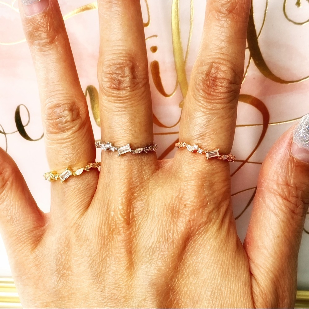 Grand Baguette Marquise Crystal Dainty SILVER Ring - Picture 4 of 5